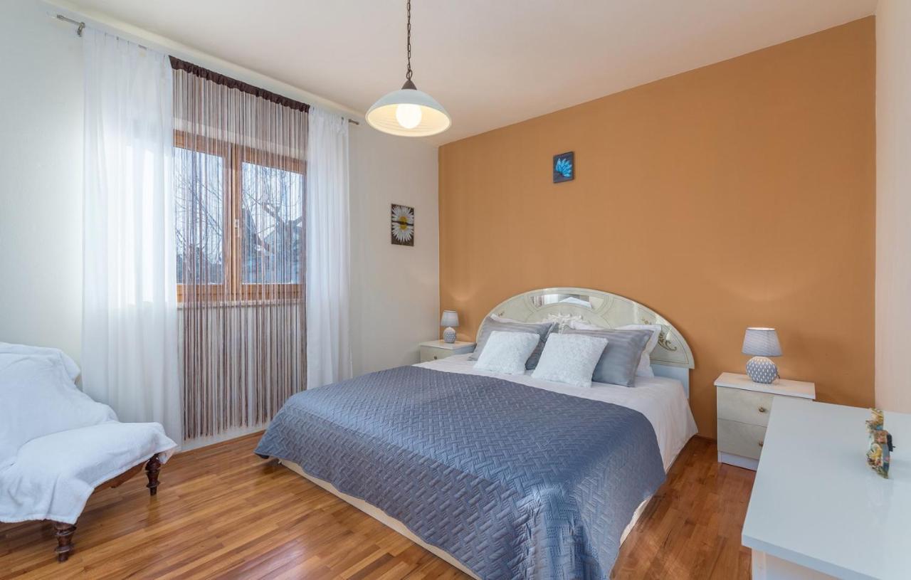 Apartmani Katalin Musalez Экстерьер фото